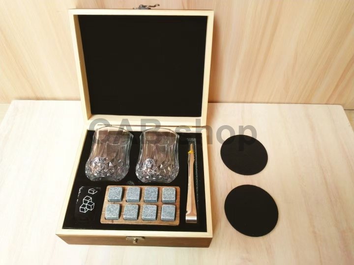 Darčeková sada na Whiskey poháre, chladiace kocky a naberačka WS-011