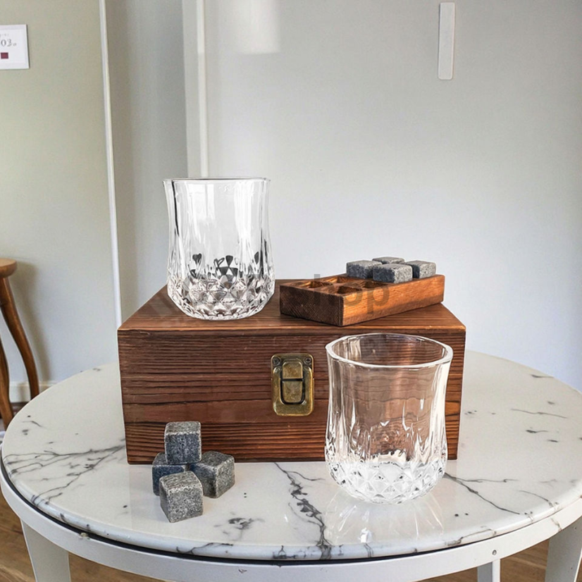 Gift set for Whiskey glasses, cooling cubes and a scoop WS-0011