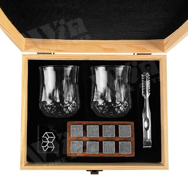 Gift set for Whiskey glasses, cooling cubes and a scoop WS-0011
